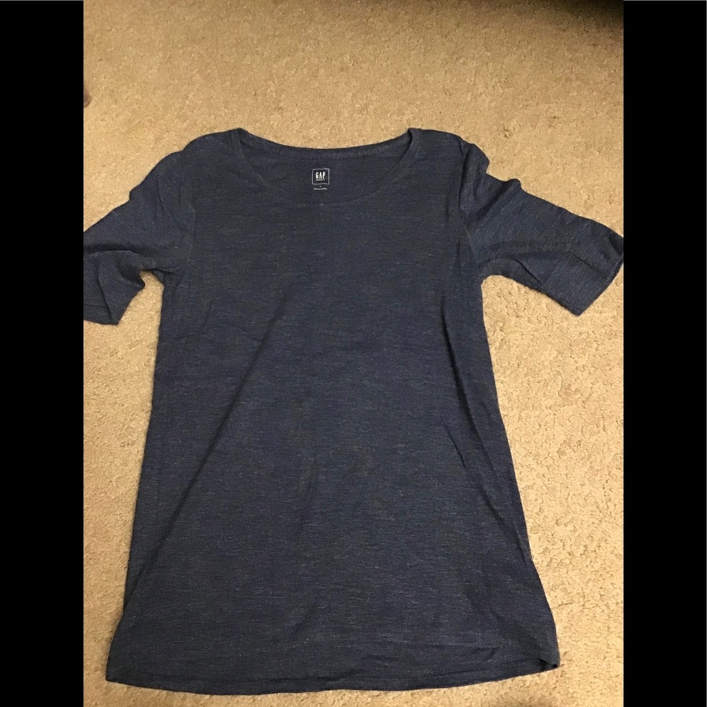 GAP maternity shirt